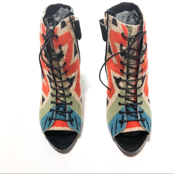 New with tags and box BURBERRY Virginia Booties - Picture 6 of 7